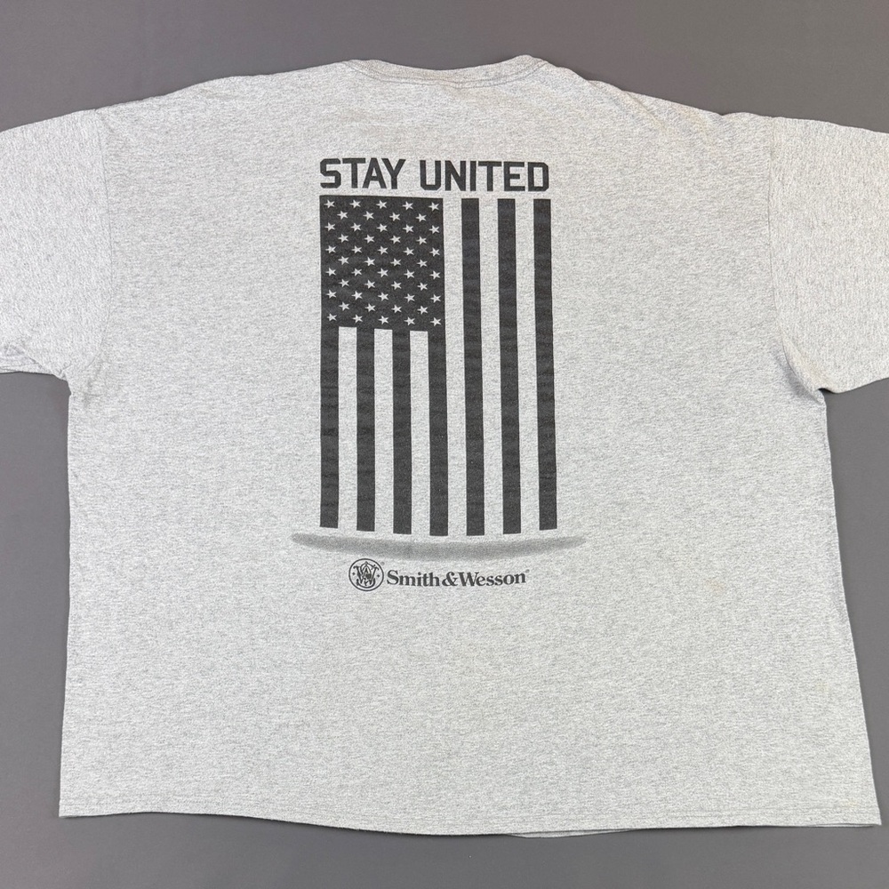 Vintage Y2K Smith & Wesson Pistol Gun Promo Stay United USA Flag Grey Shirt 3XL